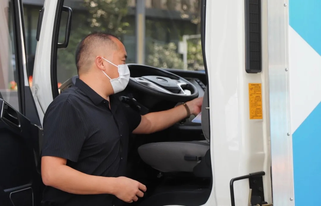 新能源?“心”配送！9888拉斯维加斯新能源物流车品鉴会在郑召开