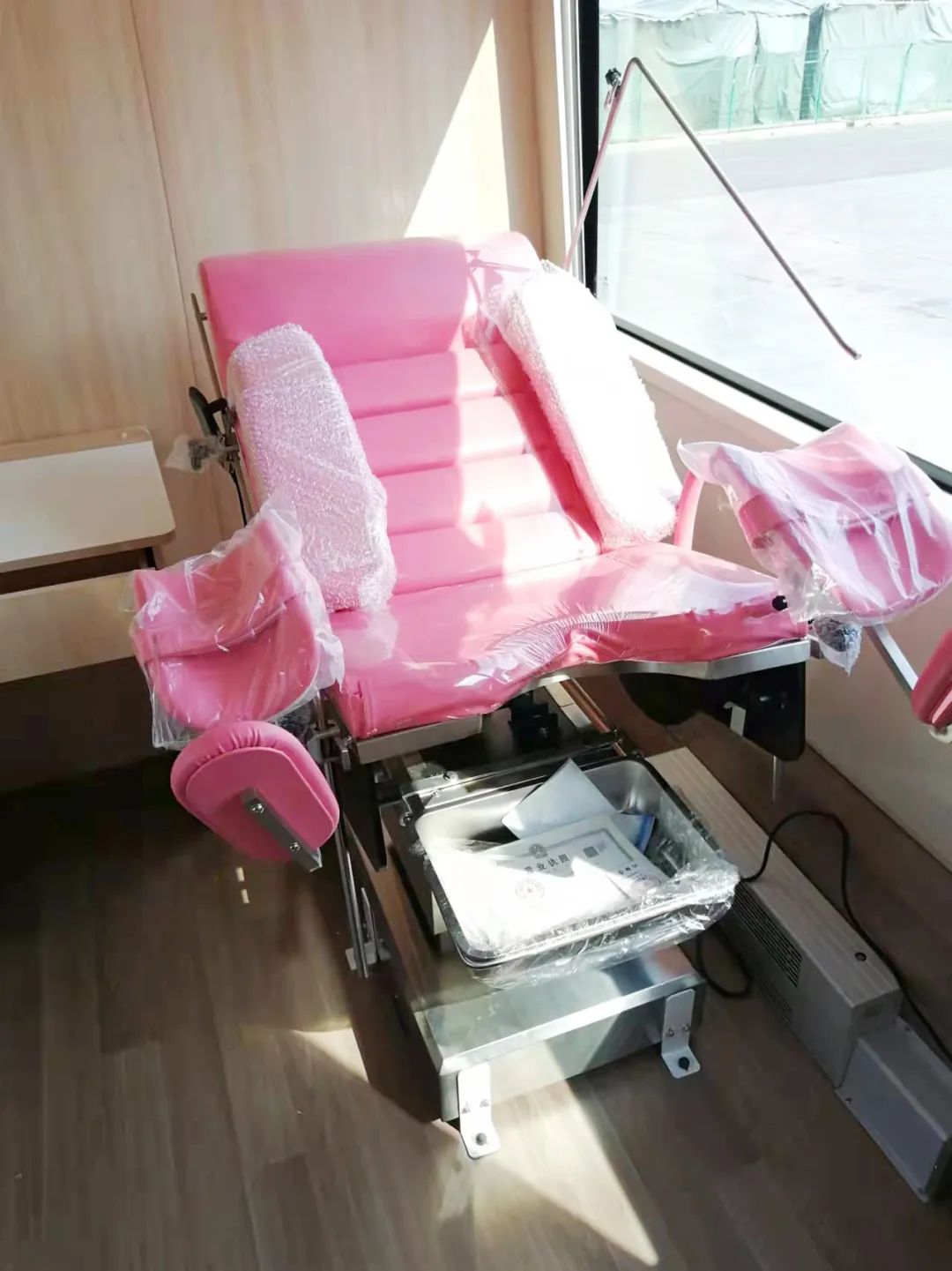 9888拉斯维加斯“两癌”筛查车来了，为女性撑起健康“保护伞”！