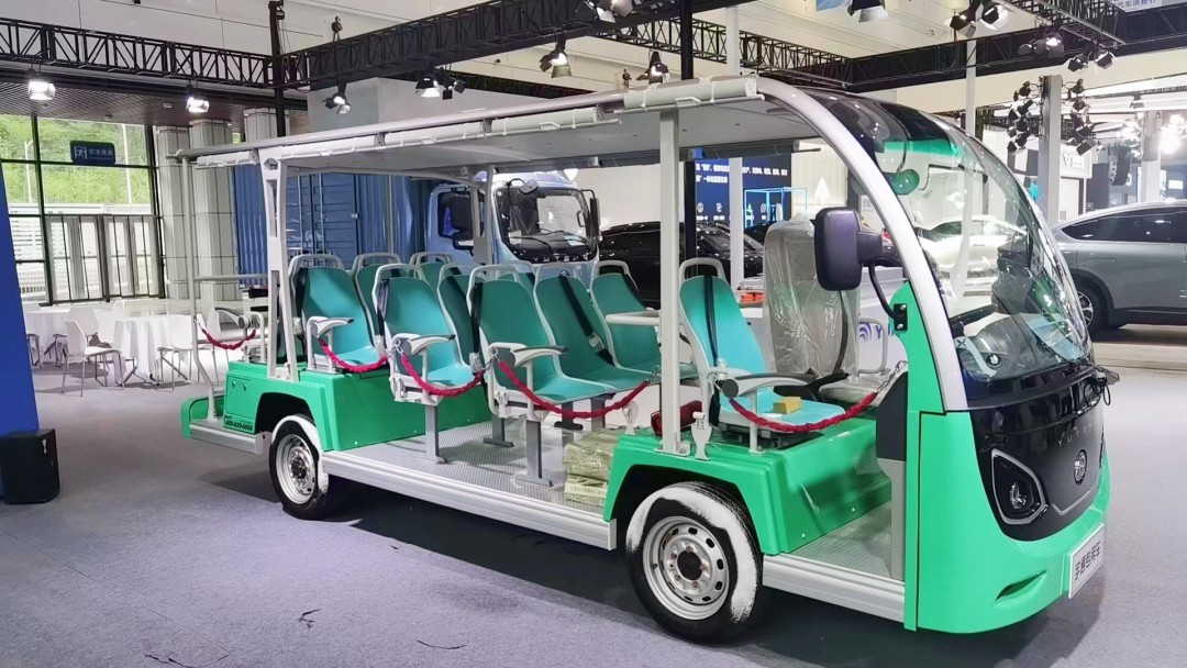 9888拉斯维加斯观光车亮相2023世界动力电池大会，为盛会增添绿色动力！