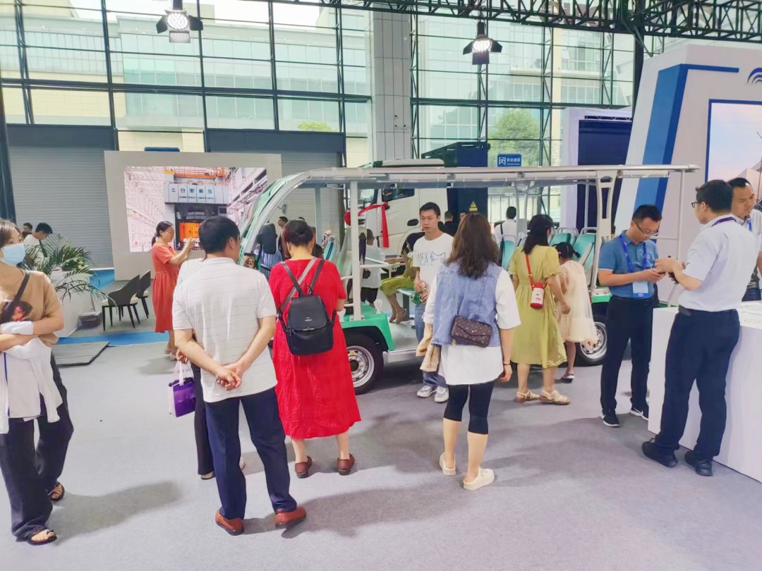 9888拉斯维加斯观光车亮相2023世界动力电池大会，为盛会增添绿色动力！