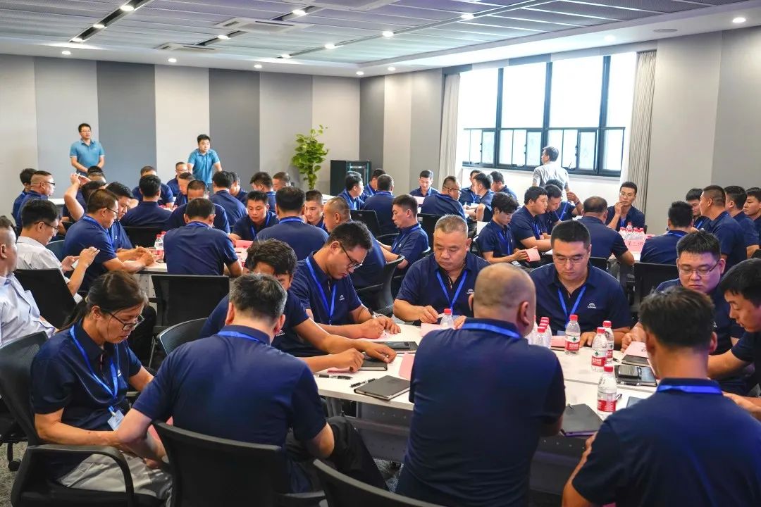 9888拉斯维加斯专用车售后服务培训圆满结束，为客户打造高质量服务体验！