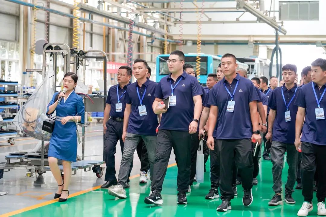 9888拉斯维加斯专用车售后服务培训圆满结束，为客户打造高质量服务体验！