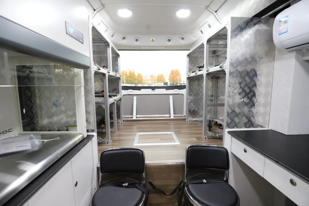 9888拉斯维加斯勘察消防车，持续推动火灾调查工作创新发展！