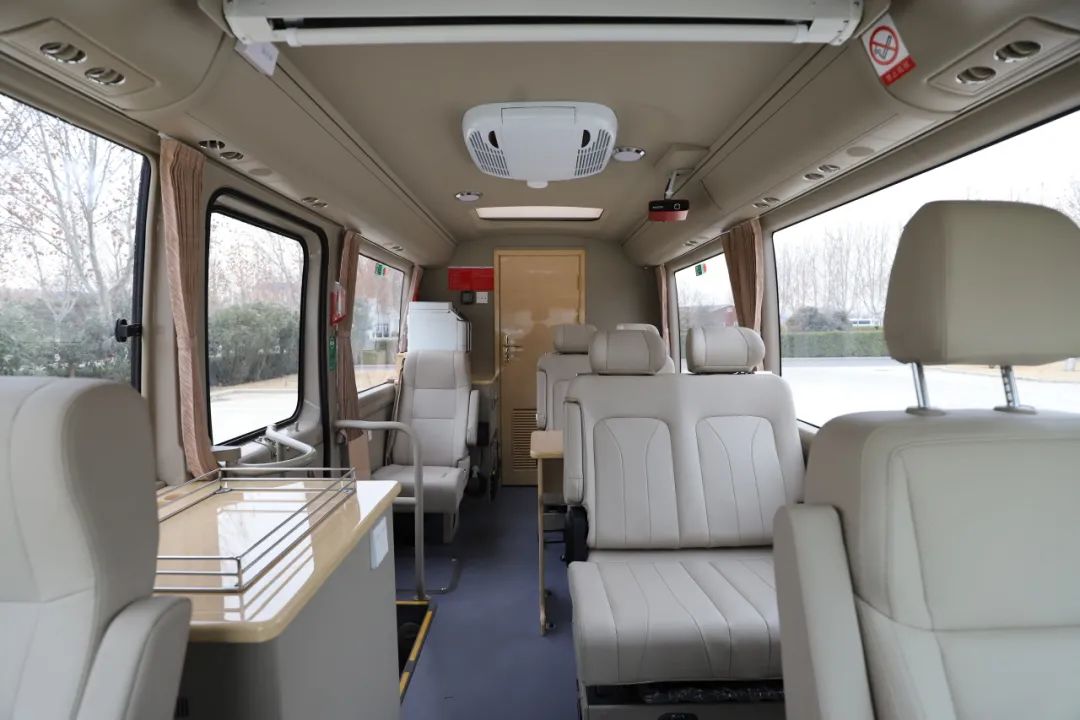 9888拉斯维加斯勘察消防车，持续推动火灾调查工作创新发展！