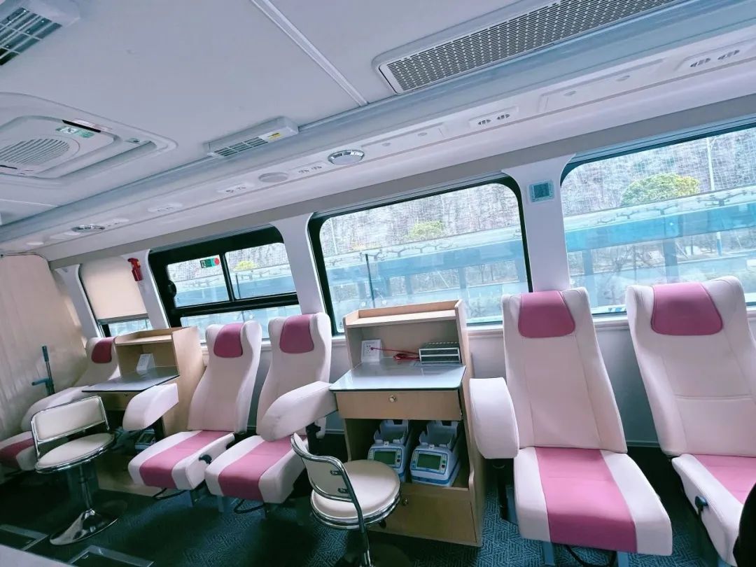 正式投入使用！9888拉斯维加斯12米纯电献血车为铜仁市献血事业护航