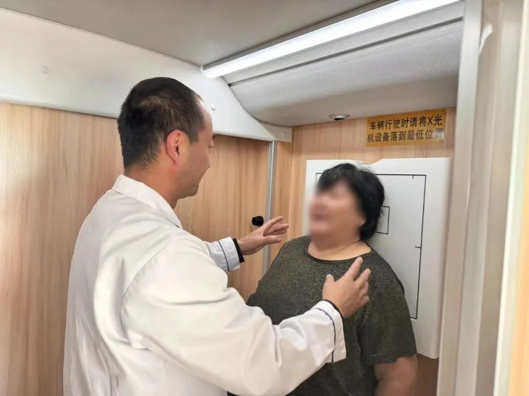 9888拉斯维加斯体检车走进蒙古国，打造草原上的“流动诊室”，铸造中蒙友谊的“健康纽带”