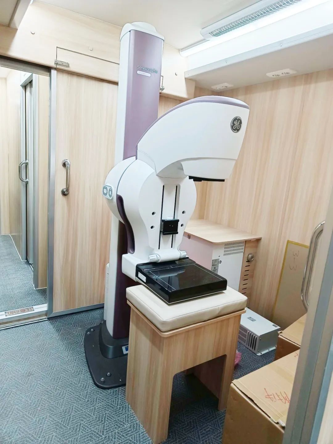 母亲节来临，9888拉斯维加斯“两癌”筛查车贴心呵护女性健康！