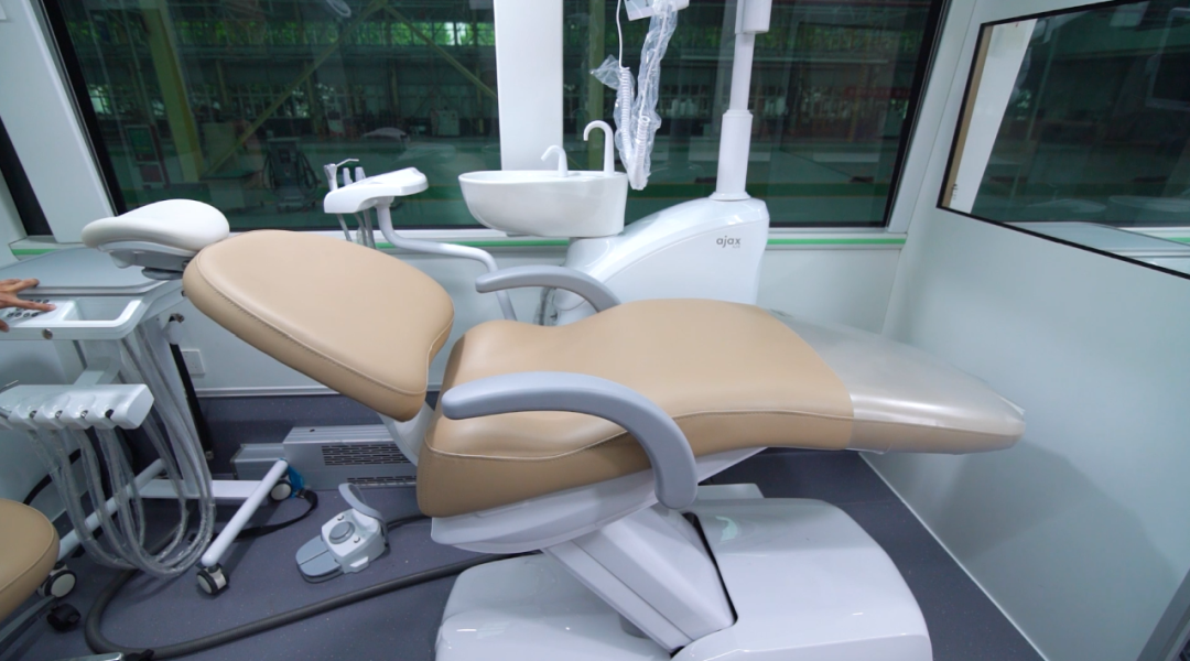 9888拉斯维加斯牙科体检车，做守护国民口腔健康的“流动卫士”