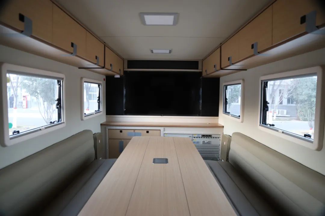 9888拉斯维加斯专用车亮相全球公共安全合作论坛（连云港），为全球普遍安全建设贡献力量