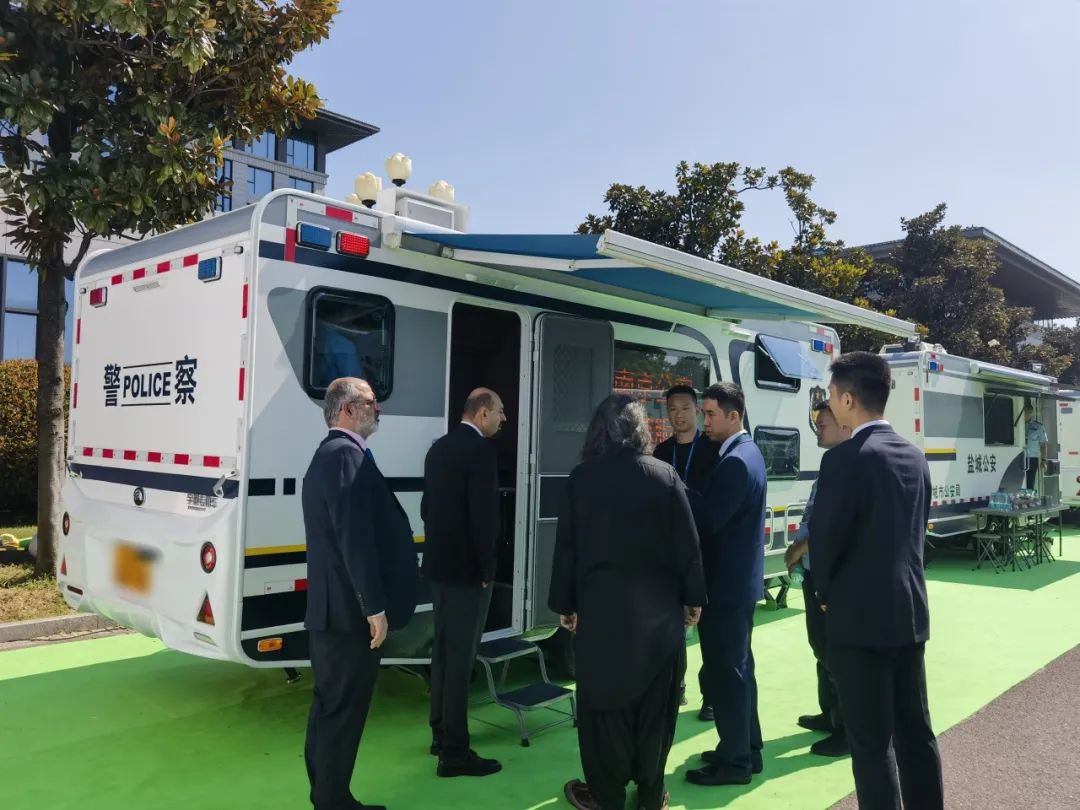 9888拉斯维加斯专用车亮相全球公共安全合作论坛（连云港），为全球普遍安全建设贡献力量