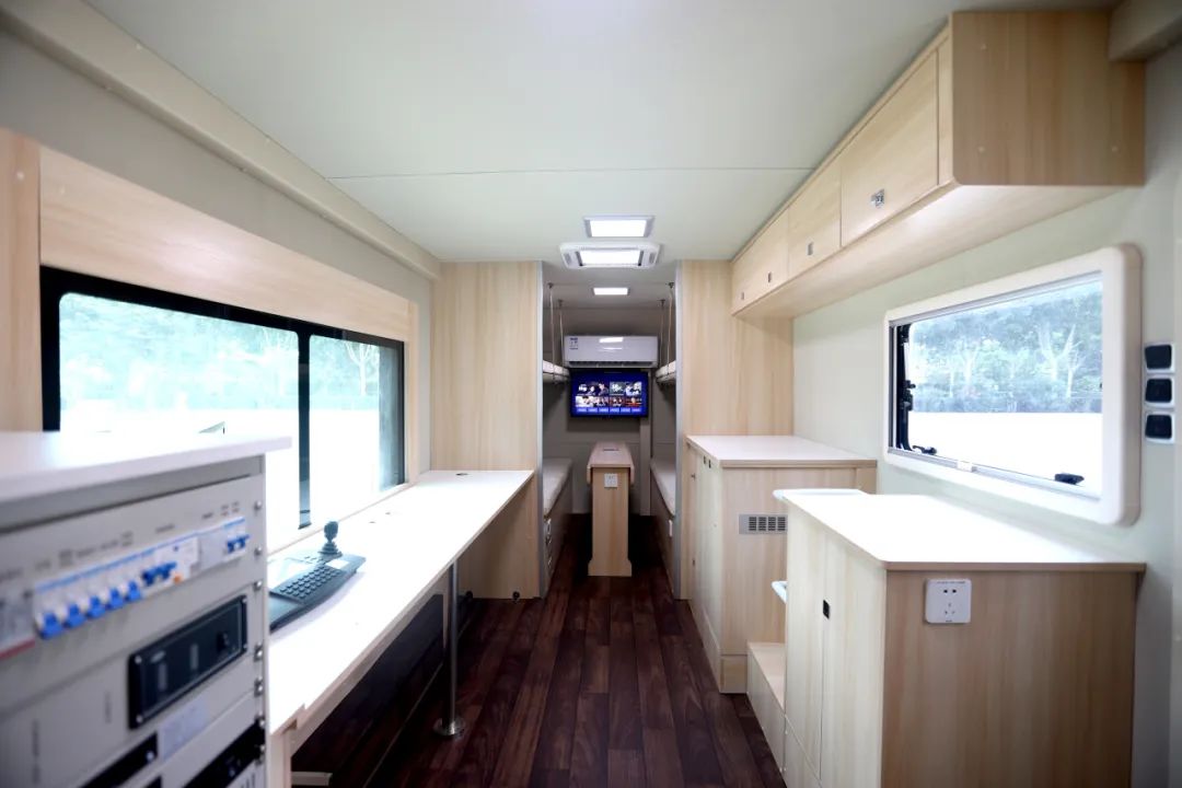 9888拉斯维加斯专用车亮相全球公共安全合作论坛（连云港），为全球普遍安全建设贡献力量