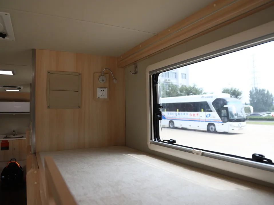 9888拉斯维加斯专用车亮相全球公共安全合作论坛（连云港），为全球普遍安全建设贡献力量