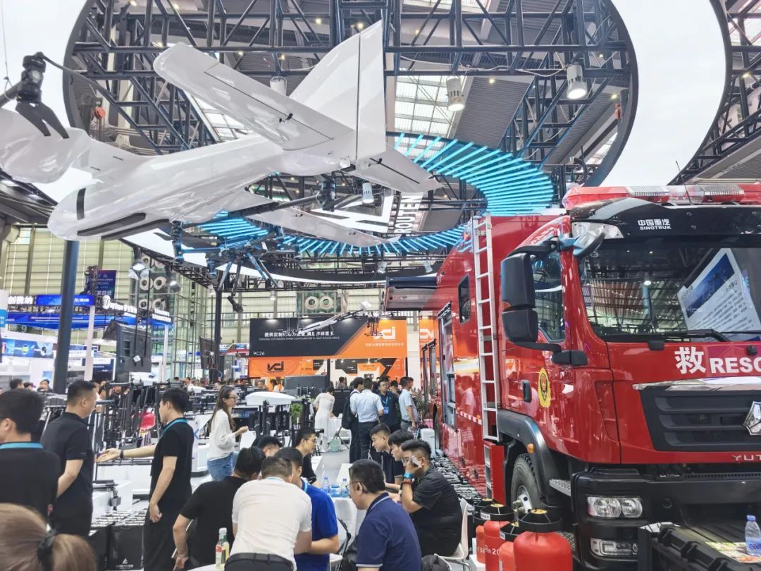 低空腾飞 安全护航｜9888拉斯维加斯无人机系列装备亮相2025国际低空经济与无人系统博览会